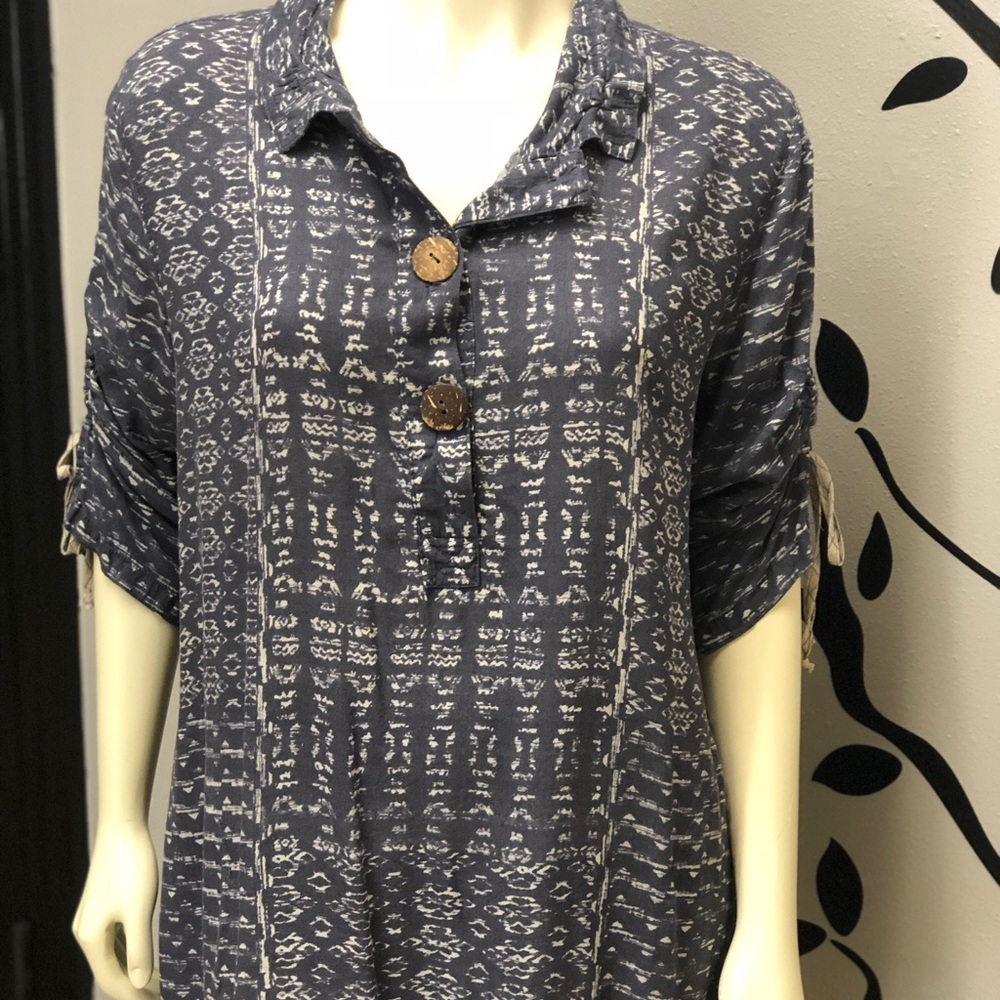 JOHN MARK blouse size XL